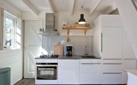 Residence Domburg: Cuisine, Appareil De Cuisine, Principaux Appliance, Comptoir, Sol, Bois, Cabinetry, Design Intérieur, Meubles, Sol