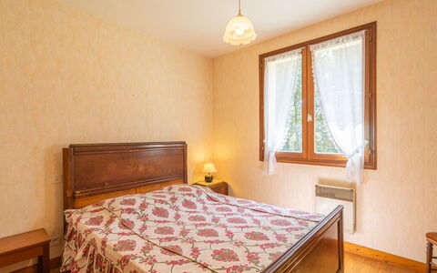 Les 2 Plages: Lit, Chambre, Design Intérieur, Drap De Lit, Bois, Literie, Sol, Sol, Meubles, Pièce