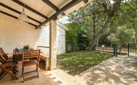 Casa ai Mandorli: Ombre, Arrière-Cour, Porche, Jardin, Dalle, Biens, Mobilier De Jardin, Chaise, Structure En Plein Air, Cour