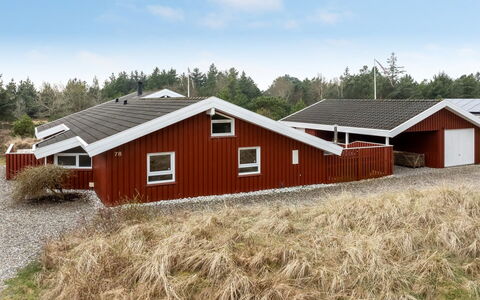 Gunborg - 2.5Km from the Sea: Toit, Maison, Domicile, Chalet, Siding, Biens, Allée, Batiments Jardin, Cour, Cabanon