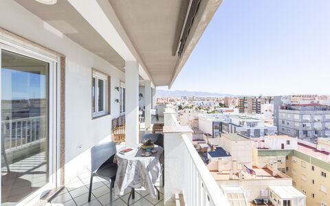 Vista Playa Zapillo: Mobilier De Jardin, Jardin, Tableau De Plein Air, Chaise, Ombre, Aménagement Paysager, Arrière-Cour, Cour, Eco Hôtel, Table Cuisine Et Salle A Manger