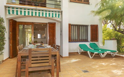 Country Club Family Garden Big Terrace