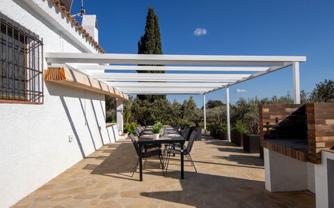 Filou: Mobilier De Jardin, Jardin, Tableau De Plein Air, Chaise, Ombre, Aménagement Paysager, Arrière-Cour, Cour, Eco Hôtel, Table Cuisine Et Salle A Manger