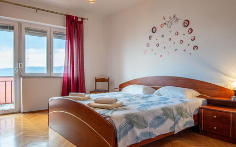 Mare Croatia: Mobilier De Jardin, Jardin, Tableau De Plein Air, Chaise, Ombre, Aménagement Paysager, Arrière-Cour, Cour, Eco Hôtel, Table Cuisine Et Salle A Manger