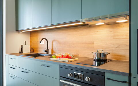 Marina Lelle: Cuisine, Comptoir, Cabinetry, Appareil De Cuisine, Design Intérieur, Meubles, Sol, Principaux Appliance, Bois, Tiroir