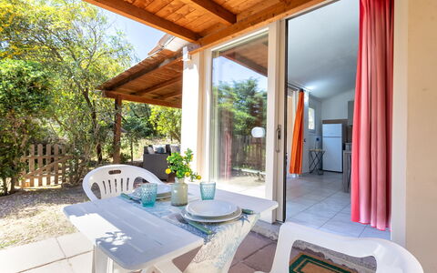 La Casetta di Franci: Mobilier De Jardin, Jardin, Tableau De Plein Air, Chaise, Ombre, Aménagement Paysager, Arrière-Cour, Cour, Eco Hôtel, Table Cuisine Et Salle A Manger