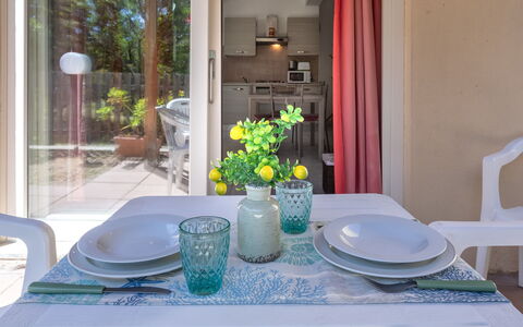 La Casetta di Franci: Mobilier De Jardin, Jardin, Tableau De Plein Air, Chaise, Ombre, Aménagement Paysager, Arrière-Cour, Cour, Eco Hôtel, Table Cuisine Et Salle A Manger