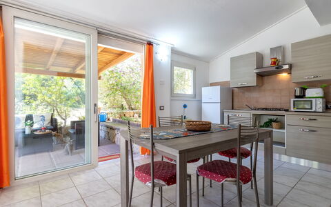 La Casetta di Franci: Mobilier De Jardin, Jardin, Tableau De Plein Air, Chaise, Ombre, Aménagement Paysager, Arrière-Cour, Cour, Eco Hôtel, Table Cuisine Et Salle A Manger