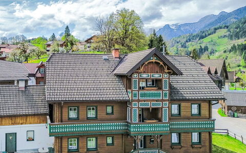 Christoph: Bâtiment, Fenêtre, Maison, Domicile, Architecture, Toit, Siding, Chalet, Pente, Balcon