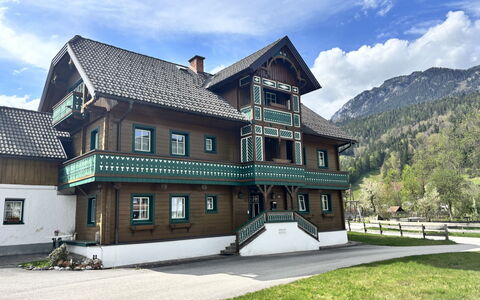 Christoph: Toit, Maison, Domicile, Siding, Porte, Chalet, Biens, Maison Historique, Porche, Villa