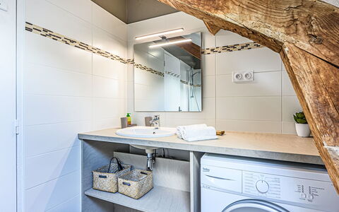 Ploéren 200: Sol, Design Intérieur, Luminaire Plomberie, Sol, Salle De Bains, Plafond, Plomberie, Robinet, Pièce, Tuile