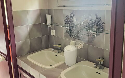 Clairchant: Luminaire Plomberie, Lavabo, Évier, Sol, Salle De Bains, Sol, Robinet, Design Intérieur, Plomberie, Pièce