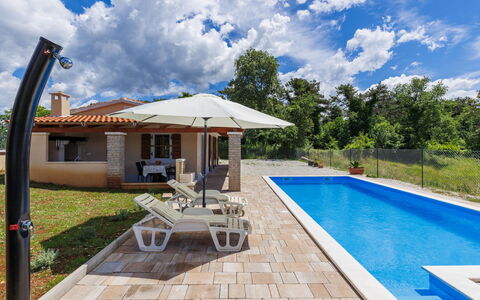 Santina: Piscine, Mobilier De Jardin, Recours, Loisir, Composite, Parapluie, Dalle, Eco Hôtel, Ombre, Balancelle