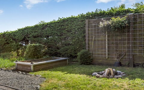 Jelke - 500M from the Sea: Maison, Toit, Domicile, Chalet, Biens, Ferme, Villa, Porche, Siding