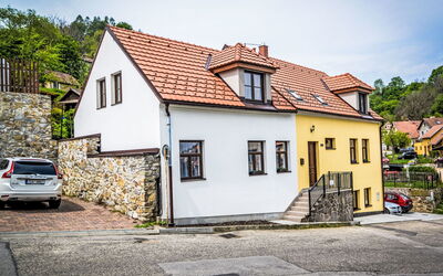 Cesky Krumlov 102: Bâtiment, Mur, Fenêtre, Maison, Domicile, Toit, Architecture, Zone Résidentielle, Façade, Chalet