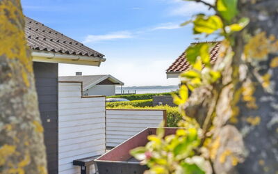 Hira - 200M from the Sea