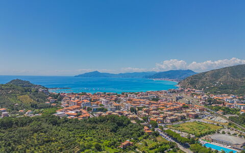 Via Nazionale: Bleu, Montagnes Relief, Horizon, Montagne, Colline, Vue Du Ciel, Zone Résidentielle, Côte, Paysage, Montagnes