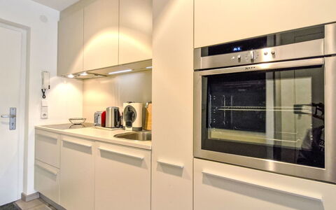Bergnest: Cuisine, Appareil De Cuisine, Principaux Appliance, Design Intérieur, Comptoir, Cabinetry, Sol, Électroménager, Plafond, Sol