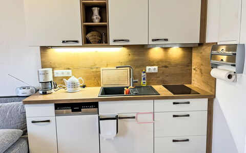 Hammel: Appareil De Cuisine, Comptoir, Cuisine, Cabinetry, Bois, Principaux Appliance, Design Intérieur, Meubles, Sol, Électroménager