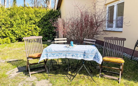 Dat Huus: Meubles, Mobilier De Jardin, Chaise, Table, Tableau De Plein Air, Jardin, Table Cuisine Et Salle A Manger, Arrière-Cour, Ombre, Cour