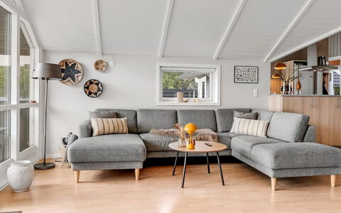 Truels - 30Km from the Sea: Salon