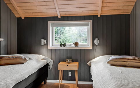 Truels - 30Km from the Sea: Chambre, Bois, Lit, Drap De Lit, Design Intérieur, Literie, Plafond, Cadre De Lit, Meubles, Sol