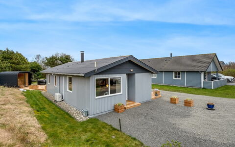 Heike - 700M to the Fjord: Maison, Domicile, Toit, Chalet, Biens, Aménagement Paysager, Batiments Jardin, Siding, Ferme