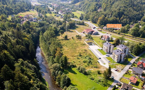River Park: Zone Résidentielle, Bâtiment, Domicile, Quartier, Maison, Banlieue, Vue Du Ciel, Paysage, Côte, Cotiers Et Relief Océaniques