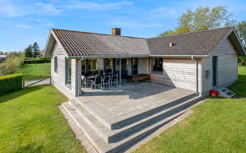 Fridoline - 450M from the Sea: Herbe, Prairie, Lot Terre, Chalet, Zone Rurale, Prairie, Batiments Jardin, Jardin, Cabanon