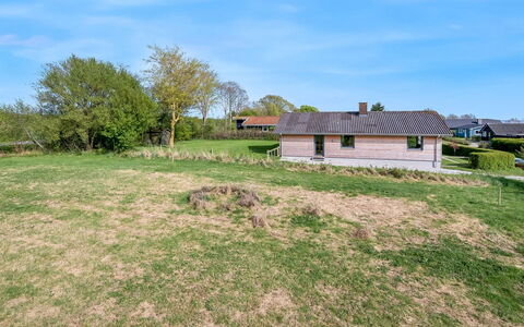 Fridoline - 450M from the Sea: Herbe, Prairie, Lot Terre, Chalet, Zone Rurale, Prairie, Batiments Jardin, Jardin, Cabanon