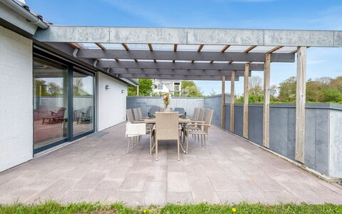 Christan - 350M from the Sea: Maison, Domicile, Zone Résidentielle, Toit, Chalet, Lot Terre, Biens, Cour, Jardin, Siding