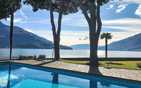 La Sostra: Zone Résidentielle, Domicile, Biens, Balcon, Clôture, Villa
