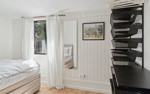 Kaj - 75M from the Sea: Design Intérieur, Bois, Sol, Sol, Meubles, Chambre, Plafond, Éclairage, Pièce, Lit