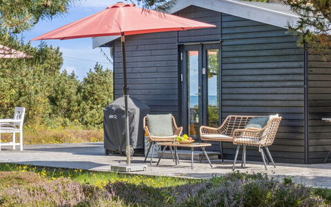 Kaj - 75M from the Sea: Mobilier De Jardin, Meubles, Tableau De Plein Air, Ombre, Chaise, Parapluie, Jardin, Batiments Jardin, Cabanon, Cour