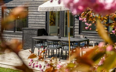 Arnkil - 250M from the Sea: Maison, Toit, Domicile, Chalet, Biens, Ferme, Villa, Porche, Siding