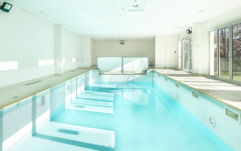 Les Fermes de Saint Sorlin: Sol, Sol, Plafond, Piscine, Design Intérieur, Recours, Conception, Tuile, Hôtel, Centre De Loisirs