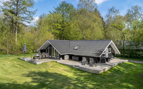 Gojko - 30Km from the Sea: Toit, Maison, Domicile, Chalet, Porte, Siding, Plate-Forme, Porche, Planche, Dur