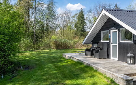 Gojko - 30Km from the Sea: Toit, Maison, Domicile, Chalet, Porte, Siding, Plate-Forme, Porche, Planche, Dur