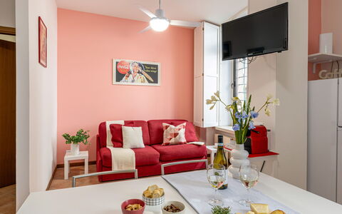 Movie Suite Jesi: Meubles, Design Intérieur, Pièce, Sol, Sol, Éclairage, Domicile, Table, Appartement, Plafond