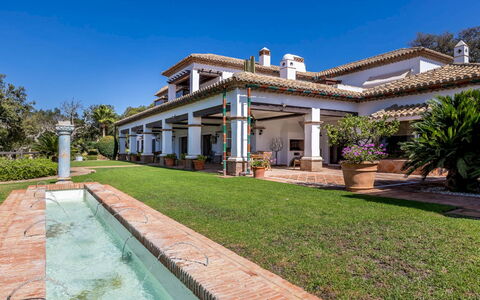 Serena Marbella: Architecture, Biens, Domicile, Manoir, Hacienda, Jardin, Villa, Ferme, Pelouse, Aménagement Paysager