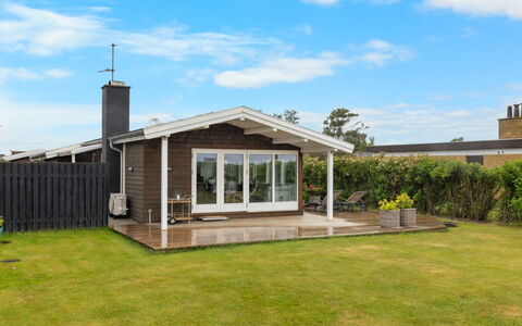 Dimo - 20M from the Sea: Herbe, Prairie, Lot Terre, Chalet, Zone Rurale, Prairie, Batiments Jardin, Jardin, Cabanon