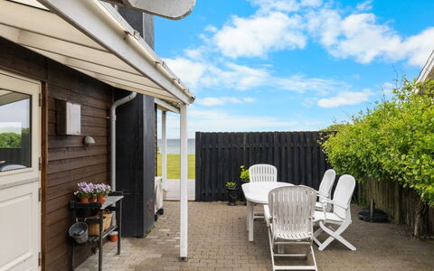 Dimo - 20M from the Sea: Herbe, Prairie, Lot Terre, Chalet, Zone Rurale, Prairie, Batiments Jardin, Jardin, Cabanon