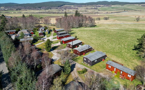 Lodge 4: Herbe, Maison, Zone Résidentielle, Paysage, Toit, Plaine, Domicile, Zone Rurale, Lot Terre, Chalet
