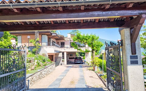 Ca'Sotselva: Zone Résidentielle, Domicile, Ombre, Balcon, Biens, Hacienda, Allée, Villa, Manoir, Dalle
