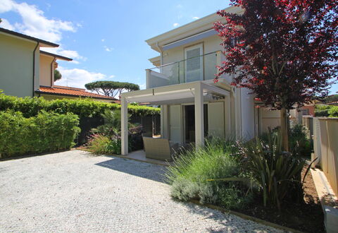 Casa Simonetta: Zone Résidentielle, Arbuste, Domicile, Maison, Jardin, Ombre, Aménagement Paysager, Cour, Biens