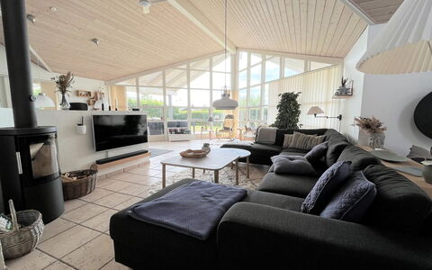 Sejer - 350M from the Sea: Domicile, Canapé, Salon, Plafond, Conception, Dur, Plante D'Appartement, Ventilateur De Plafond, Luminaire