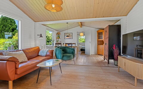 Oona - 700M from the Sea: Toit, Cabanon, Chalet, Batiments Jardin, Siding, Dur