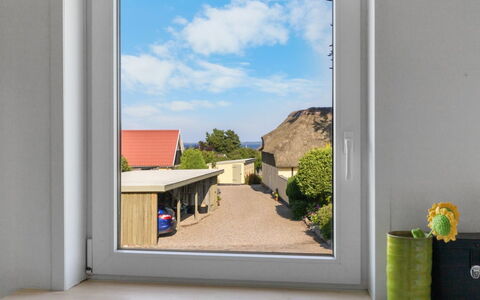 Begitte - 200M from the Sea: Bleu, Arbuste, Chalet, Couverture De Sol, Jardin, Biens, Ombre, Aménagement Paysager, Ferme, Eco Hôtel