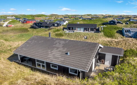 Elni - 350M from the Sea: Bois, Domicile, Porche, Plate-Forme, Dur, Toit, Tache De Bois, Parquet, Eco Hôtel