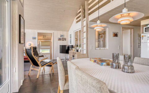 Elni - 350M from the Sea: Bois, Domicile, Porche, Plate-Forme, Dur, Toit, Tache De Bois, Parquet, Eco Hôtel
